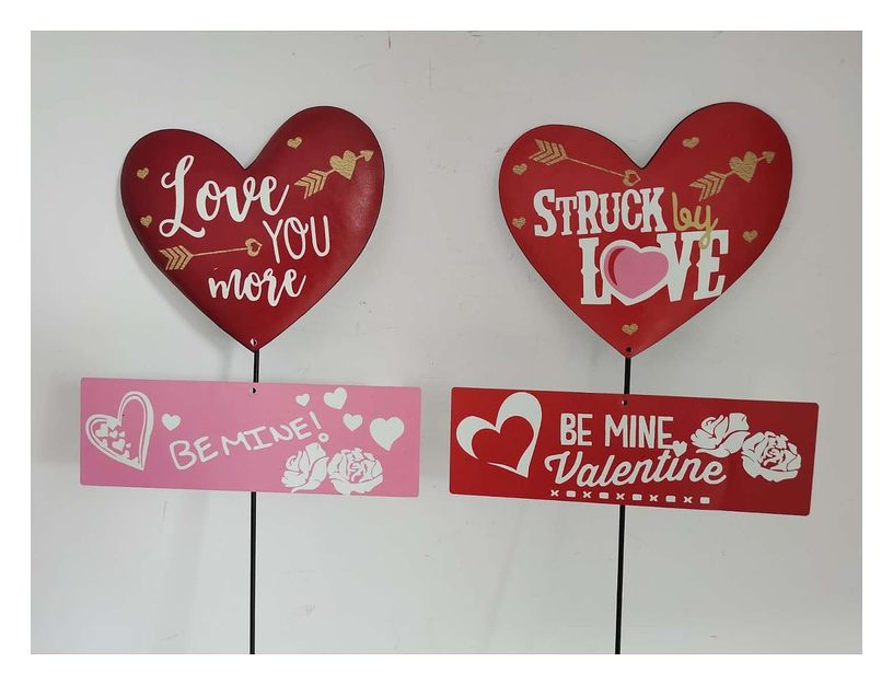 Valentine heart yard stake set
